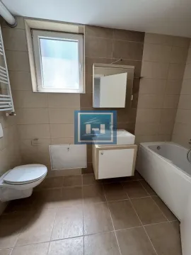 Prodaja, četvorosoban stan, 97m², Centar, Paraćin - image 12