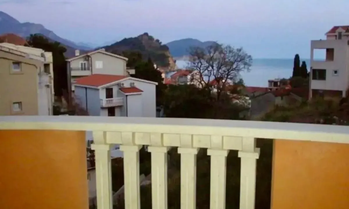 Sale, one bedroom apartment, 54m², Petrovac, Budva