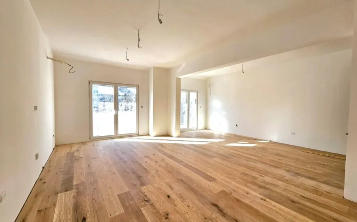 Sale, four bedroom apartment, 143m², Momišići, Podgorica