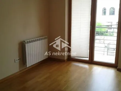 Izdavanje, četvorosoban stan, 115m², Savski Venac, Beograd - image 21