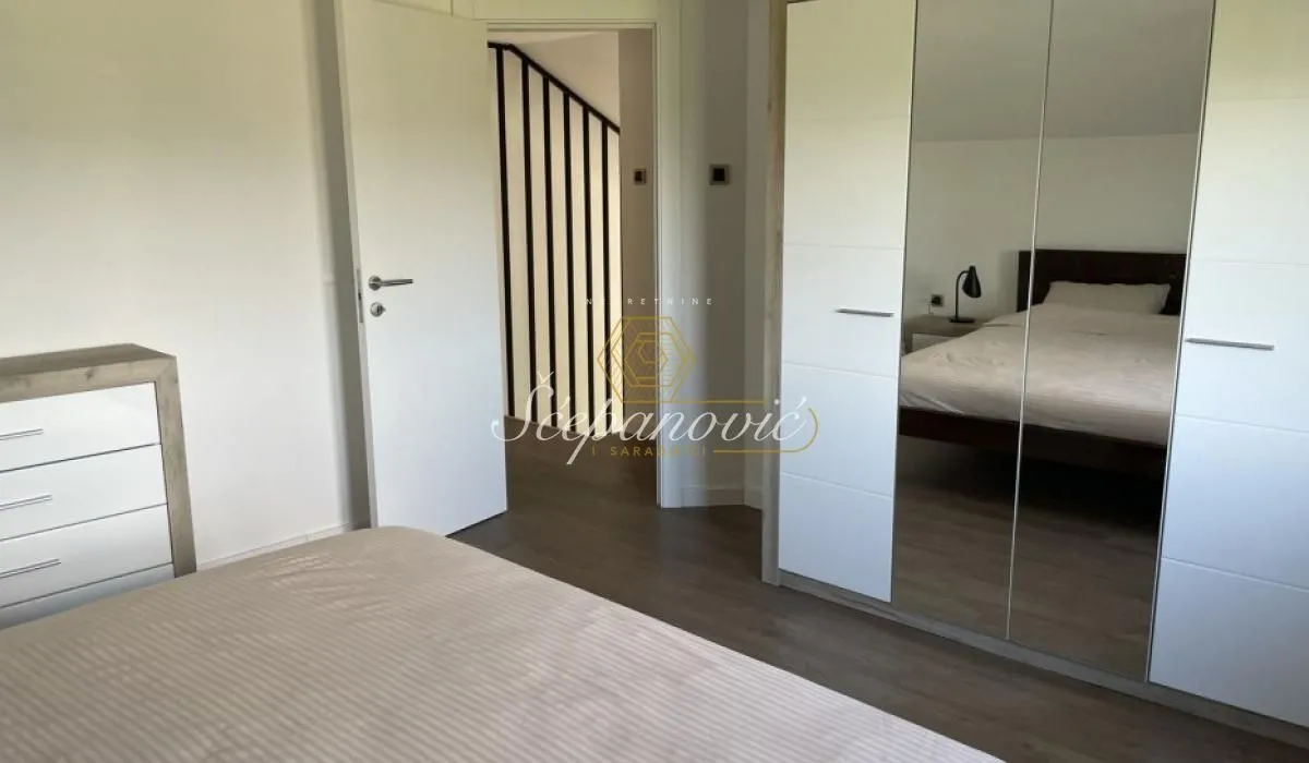 Prodaja, kuća, 280m², Sremska Kamenica, Petrovaradin