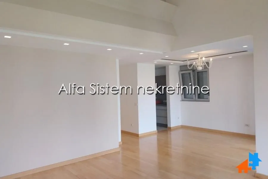 Rent, four bedroom apartment, 170m², Kalenić Pijaca, Vračar Sve Podlokacije