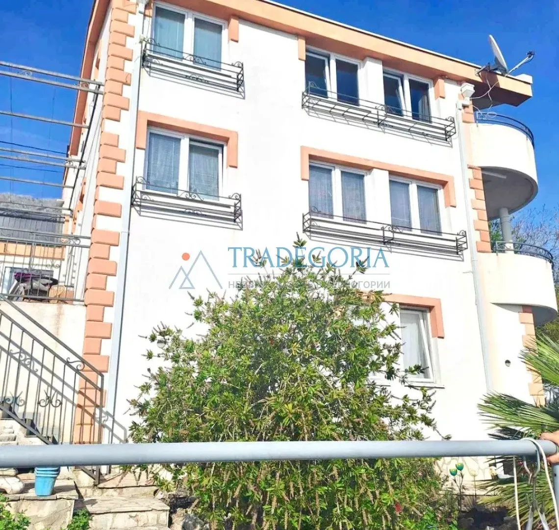 Prodaja, kuća, 201m², Dobra Voda, Bar
