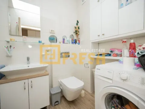 Prodaja, dvosoban stan, 72m², City Kvart, Podgorica - image 18