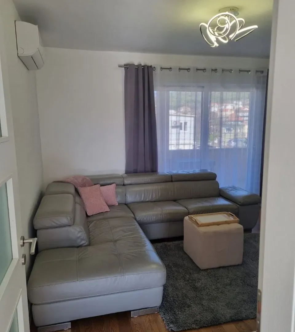 Rent, two bedroom apartment, 90m², Tivat, Crna Gora