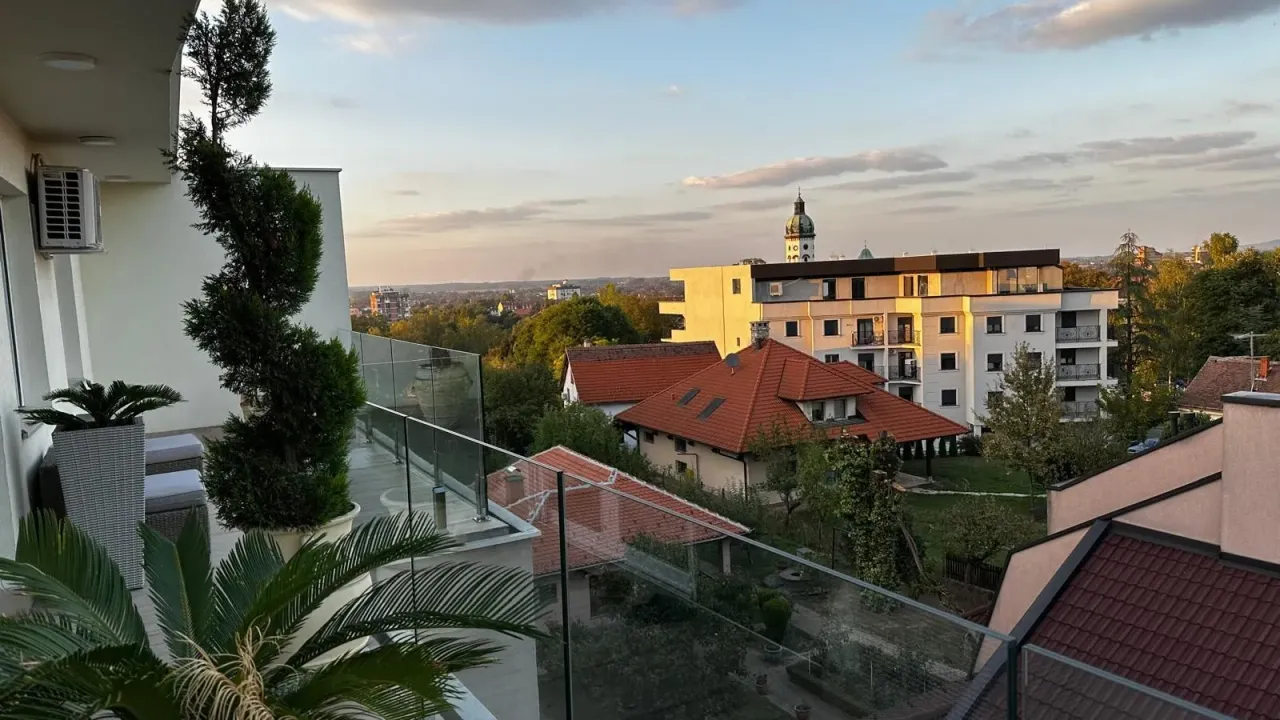 Prodaja, trosoban stan, 117m², Centar, Loznica