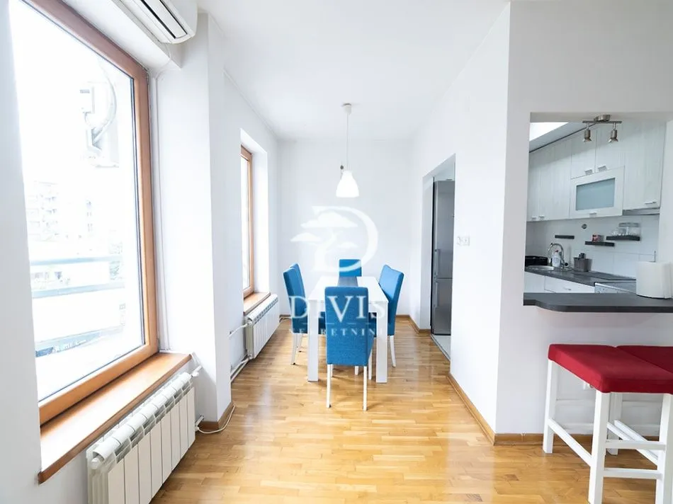Sale, three bedroom apartment, 78m², Južni Bulevar, Vračar Sve Podlokacije