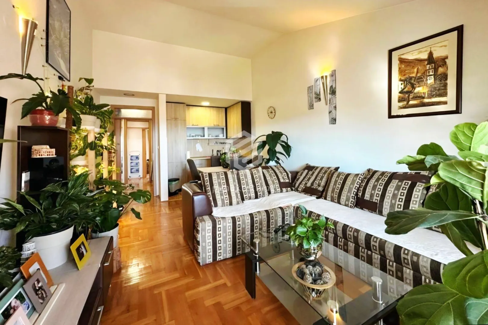 Sale, two bedroom apartment, 55m², Lazi, Budva