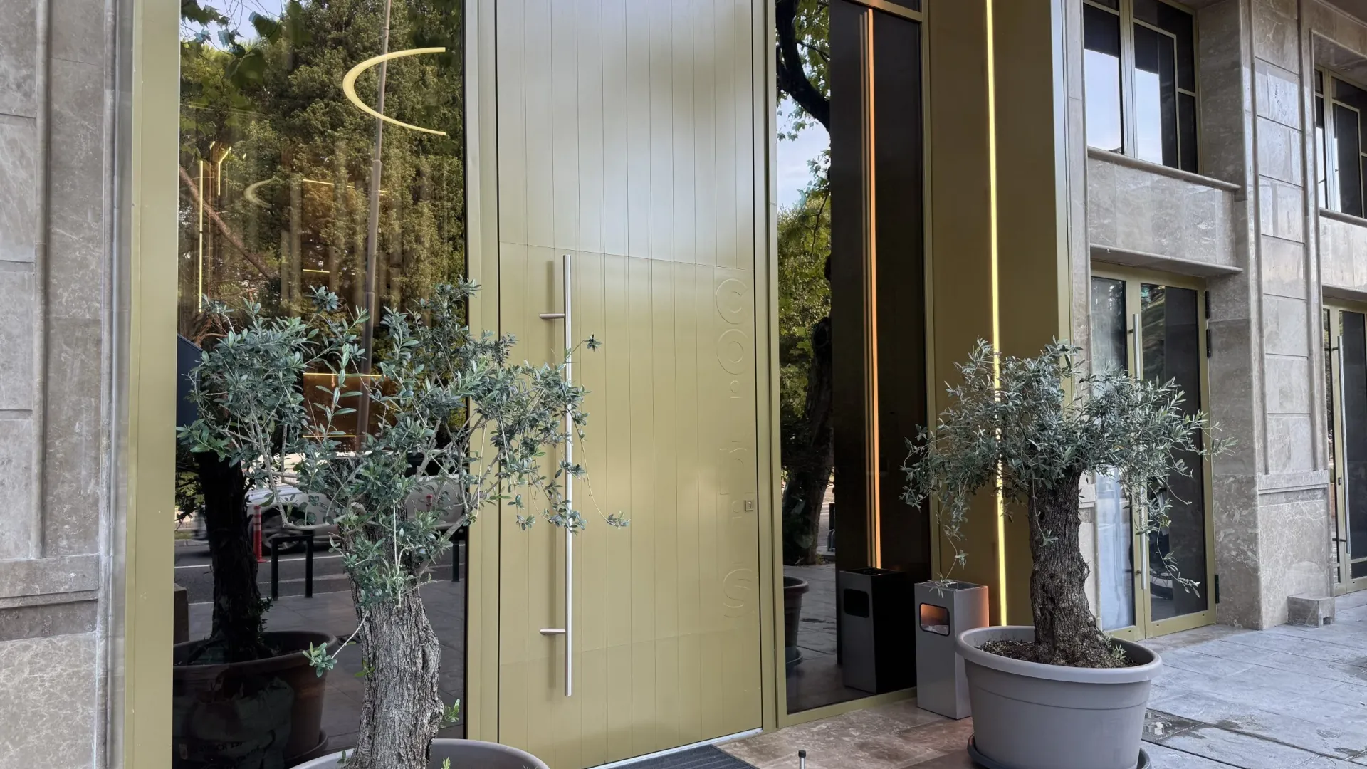 Izdavanje, poslovni prostor, 388m², Podgorica, Crna Gora