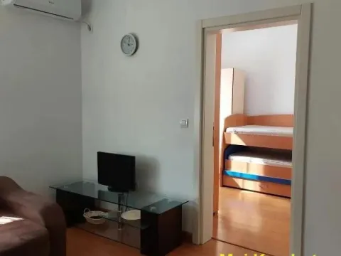 Rent, one bedroom apartment, 30m², Cvetanova Ćuprija, Zvezdara Sve Podlokacije - image 3