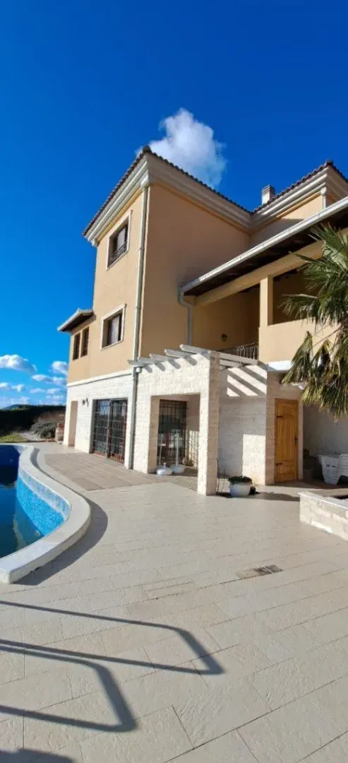 Rent, house, 300m², Kuljače, Budva