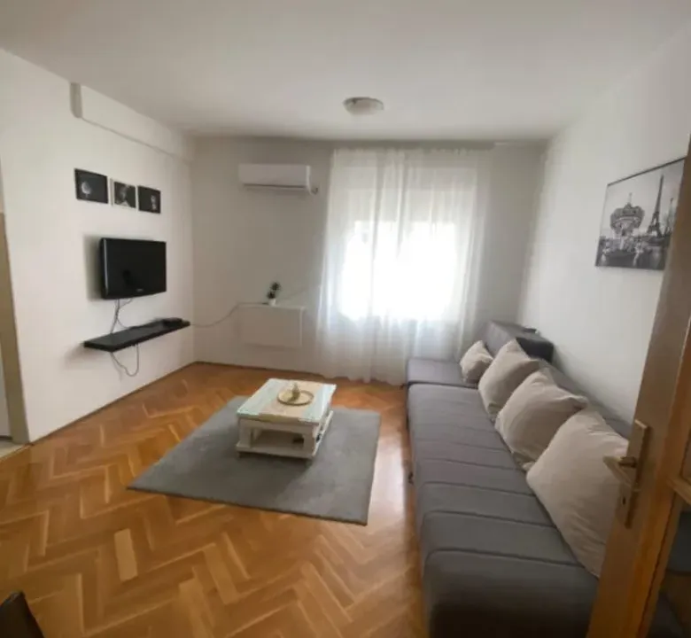 Rent, studio apartment, 28m², Blok 9, Podgorica