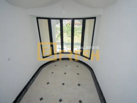 Prodaja, četvorosoban stan, 206m², Momišići, Podgorica - image 10