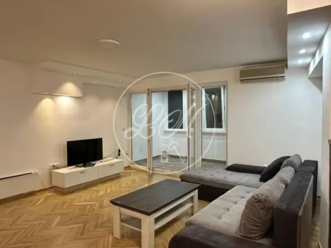 Izdavanje, trosoban stan, 51m², Zemun Centar, Zemun Sve Podlokacije - image 18