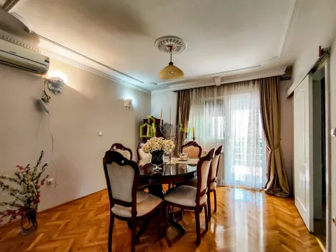 Izdavanje, kuća, 250m², Donja Gorica, Podgorica - image 8