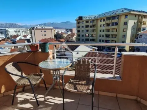 Prodaja, trosoban stan, 87m², Stari Aerodrom, Podgorica - image 8