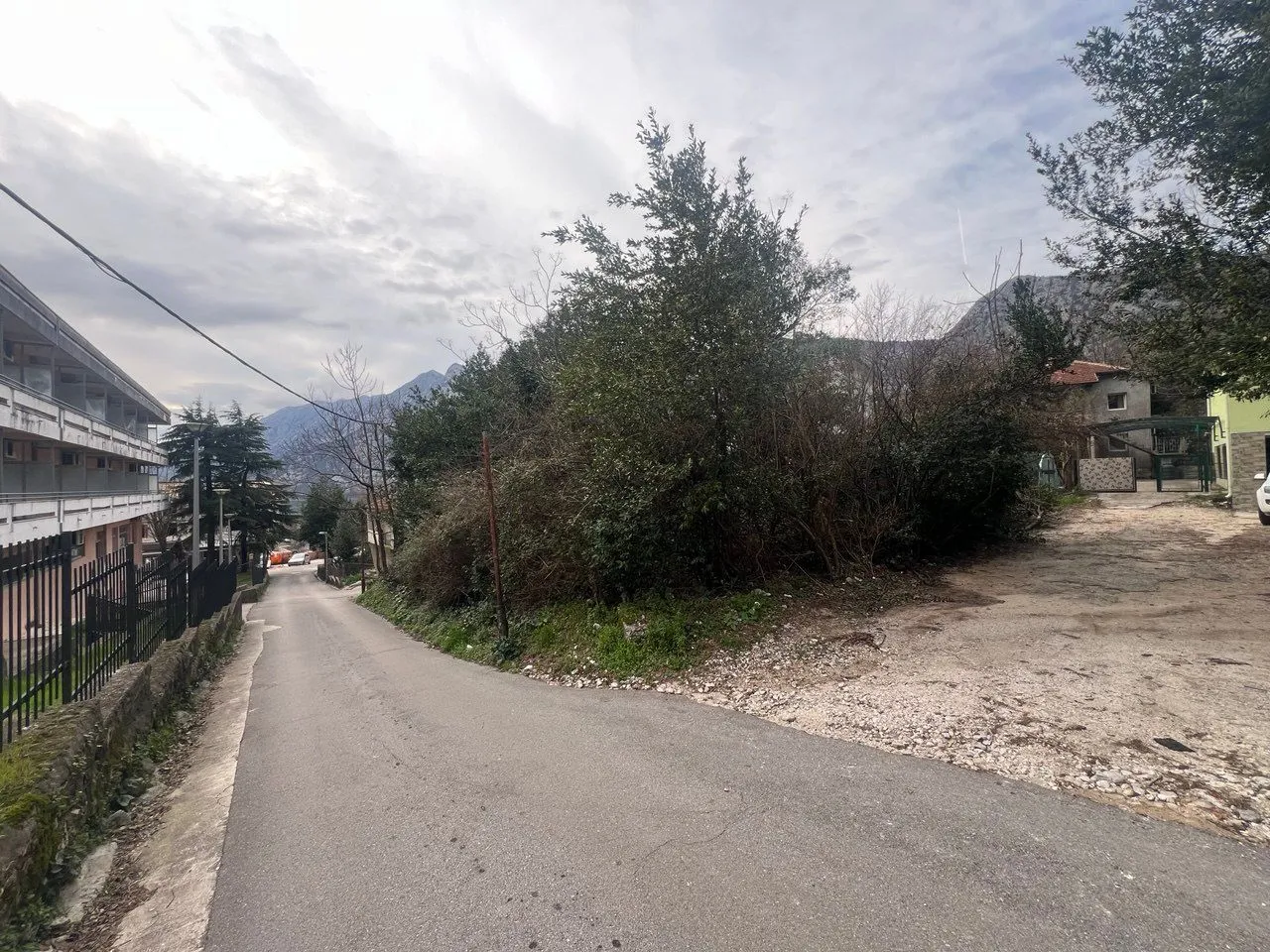 Prodaja, plac, 592m², Risan, Kotor