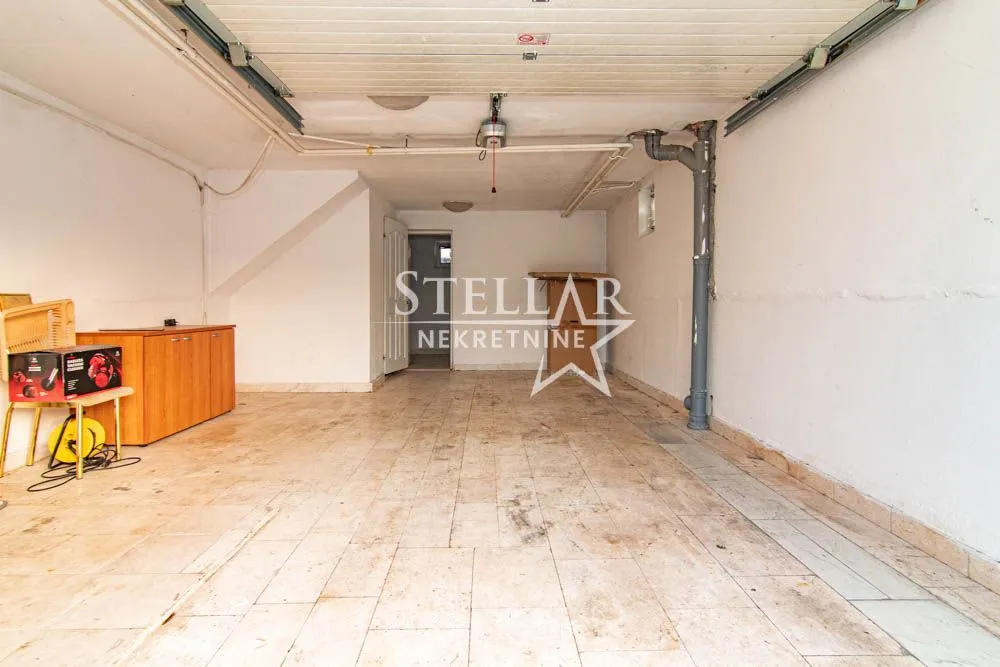 Izdavanje, kuća, 250m², Zagorič, Podgorica