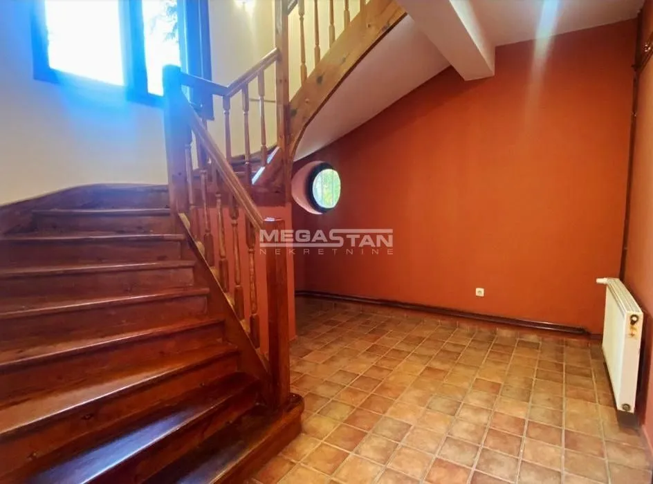 Sale, house, 161m², Bogoslovija, Palilula Sve Podlokacije