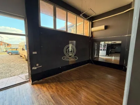 Izdavanje, poslovni prostor, 180m², Kaludjerica, Grocka - image 3