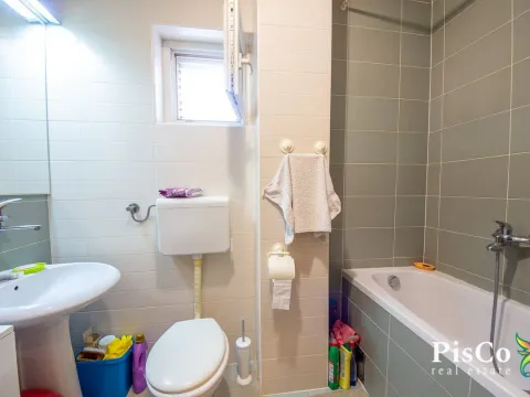 Sale, two bedroom apartment, 75m², Budva, Crna Gora - image 8