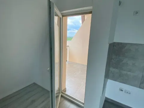 Prodaja, trosoban stan, 66m², Šabac, Srbija - image 4