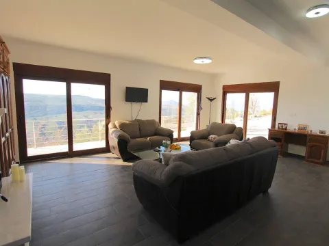 Sale, house, 392m², Prijeradi, Kotor - image 2