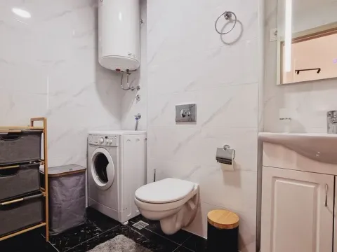 Sale, two bedroom apartment, 48m², Bečići, Budva - image 3