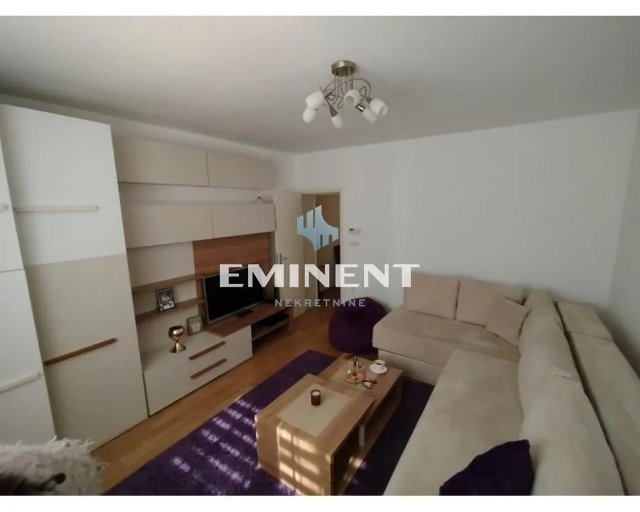 Rent, three bedroom apartment, 70m², Crveni Krst, Beograd