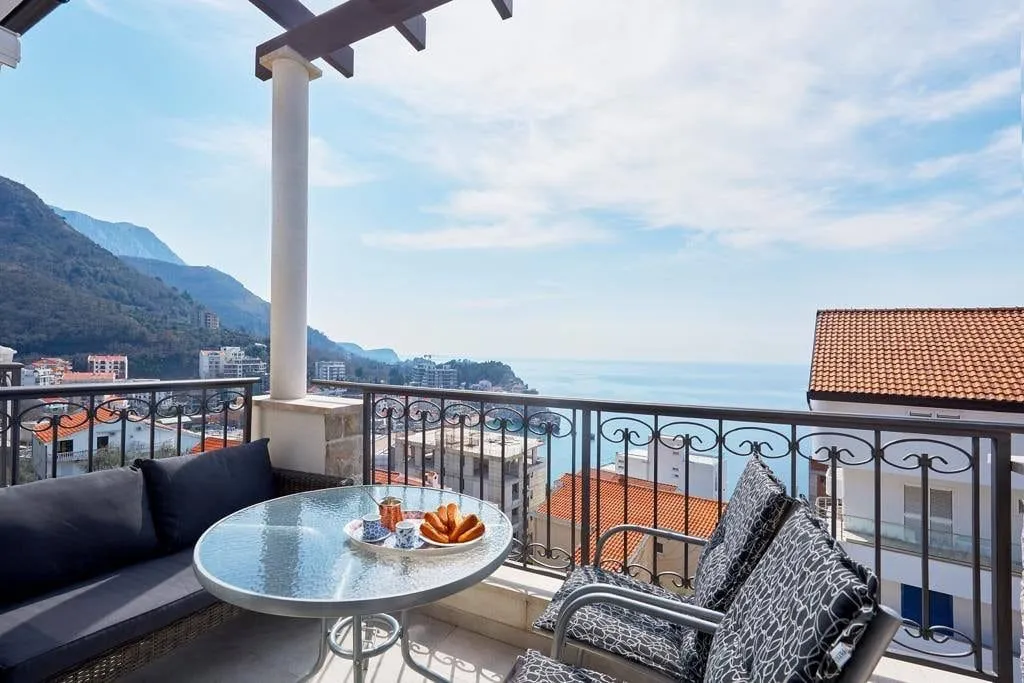 Sale, three bedroom apartment, 55m², Pržno, Budva