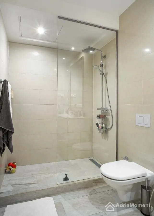Prodaja, jednosoban stan, 67m², Luštica Bay, Tivat