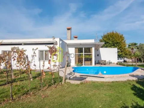 Izdavanje, kuća, 250m², Tološi, Podgorica - image 2