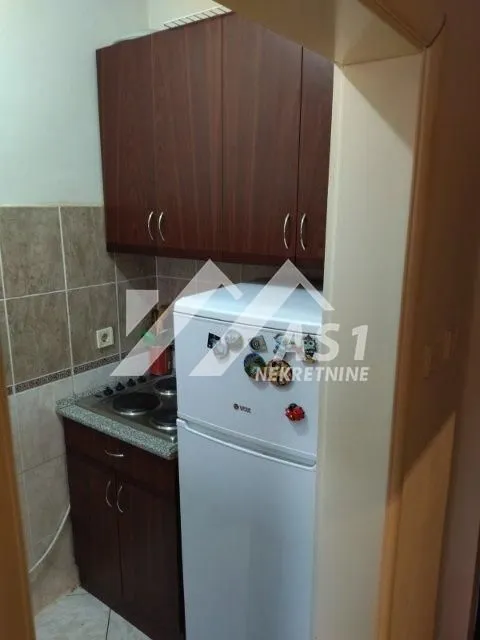 Izdavanje, jednosoban stan, 23m², Bulevar Oslobodjenja, Novi Sad Sve Podlokacije