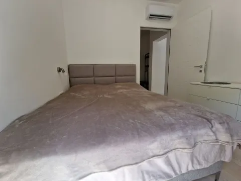 Izdavanje, jednosoban stan, 46m², Budva, Crna Gora - image 24