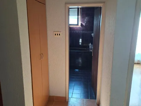 Izdavanje, kuća, 100m², Zagorič, Podgorica - image 14