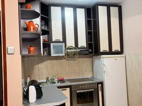 Rent, two bedroom apartment, 65m², Pejton, Podgorica - image 7