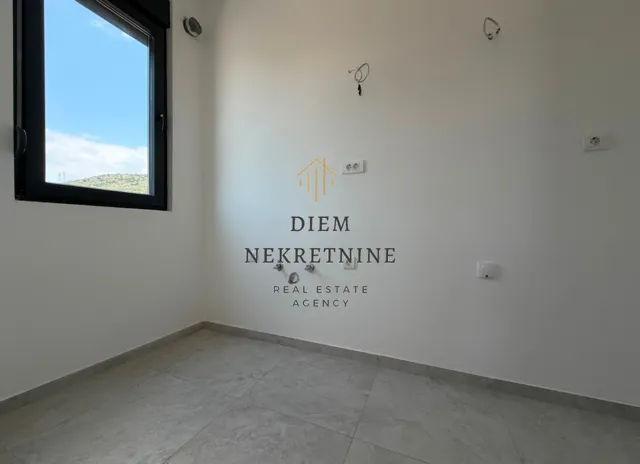 Prodaja, dvosoban stan, 64m², Tološi, Podgorica