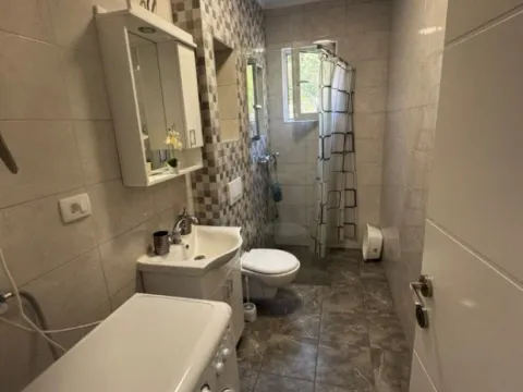 Rent, two bedroom apartment, 84m², Gradiošnica, Tivat - image 7