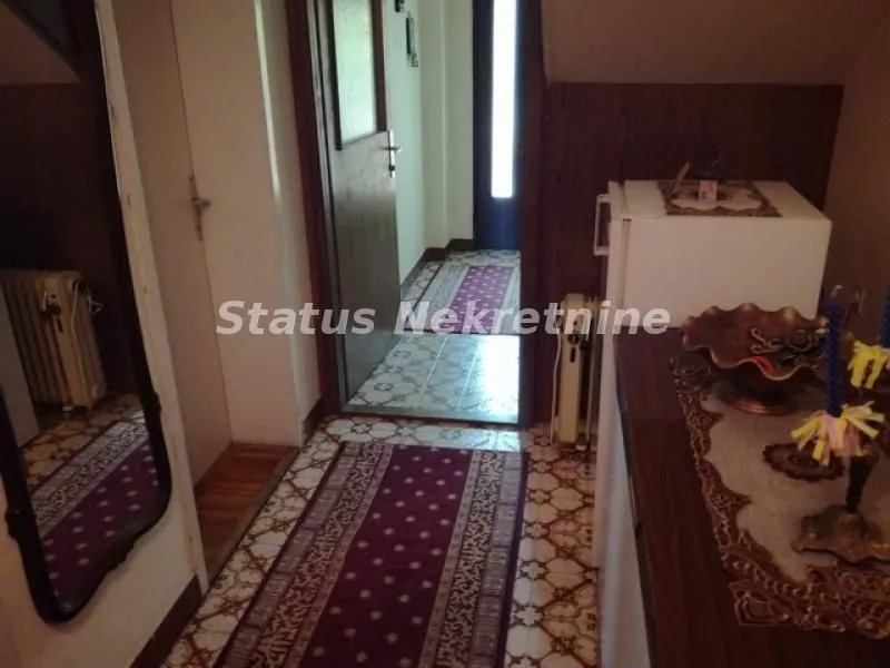 Prodaja, kuća, 300m², Futog, Novi Sad Sve Podlokacije