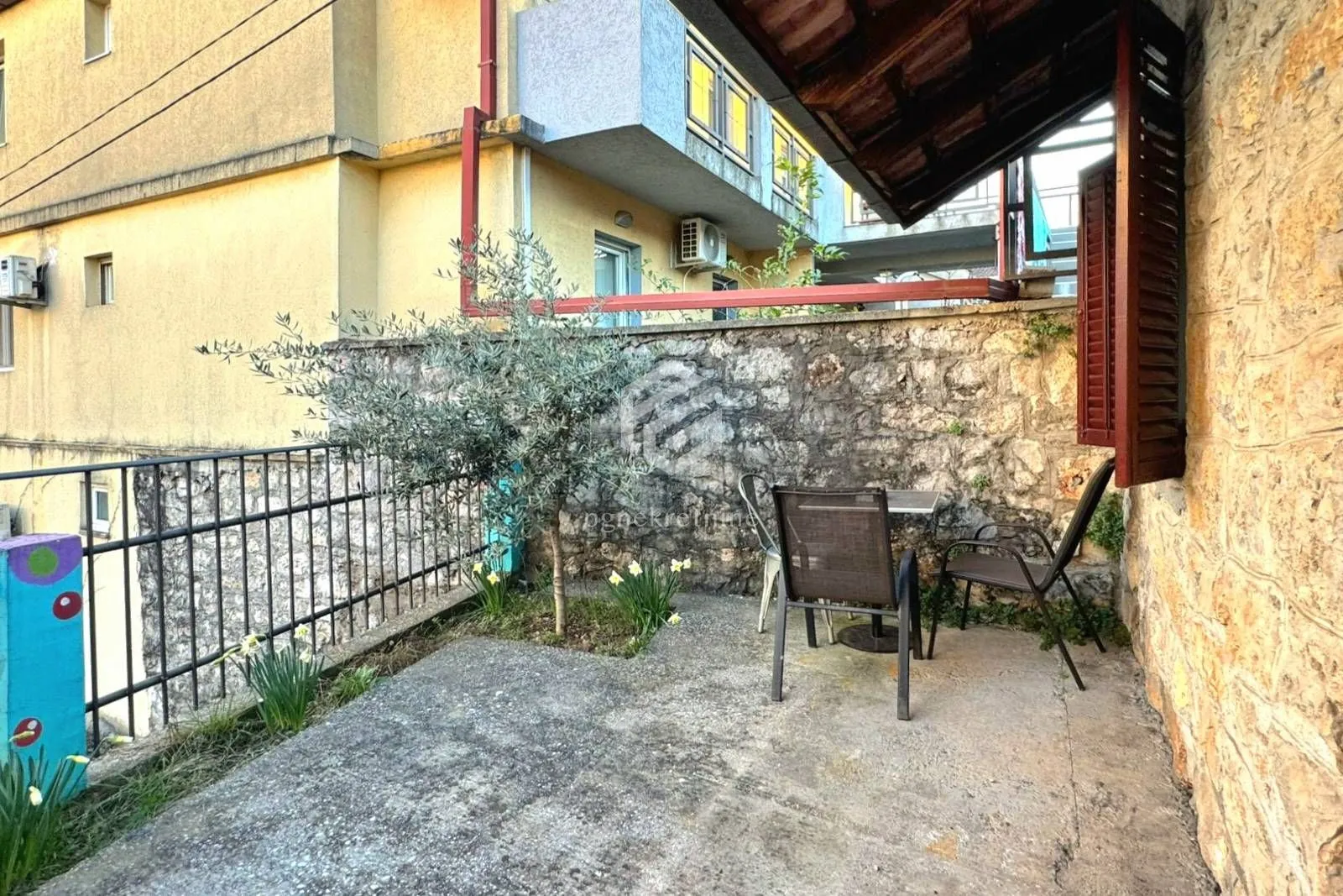 Izdavanje, kuća, 65m², Momišići, Podgorica
