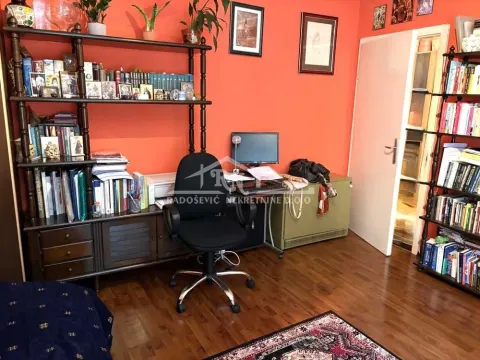 Sale, two bedroom apartment, 54m², Petlovo Brdo, Beograd - image 2