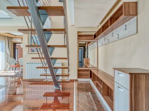 Sale, four bedroom apartment, 190m², Rozino, Budva - image 11