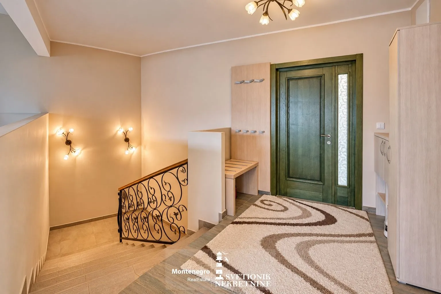 Prodaja, dvosoban stan, 135m², Kumbor, Herceg Novi