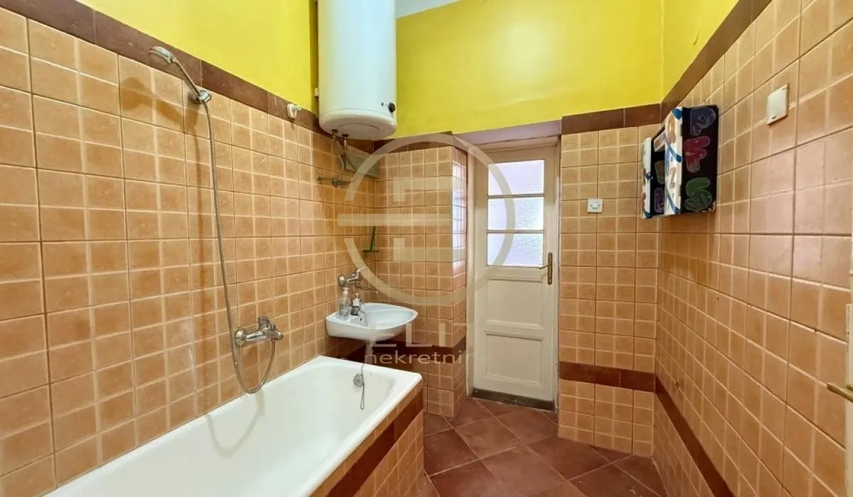 Rent, office space, 93m², Novi Sad Sve Podlokacije, Novi Sad
