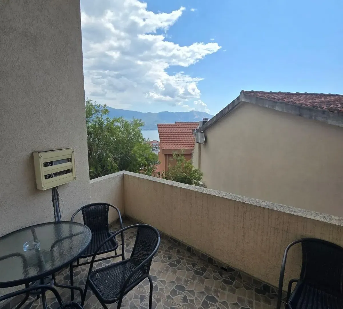 Izdavanje, jednosoban stan, 45m², Budva, Crna Gora