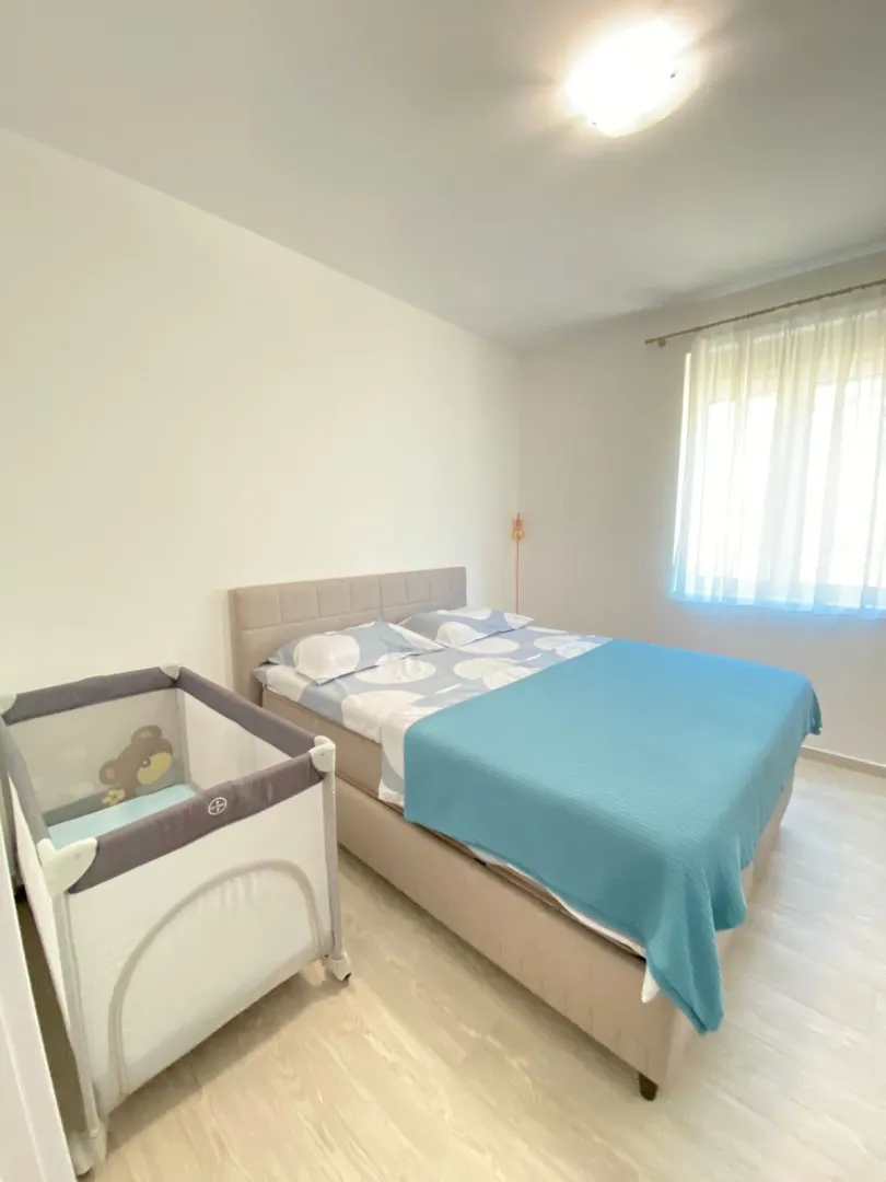 Rent, one bedroom apartment, 50m², Bečići, Budva