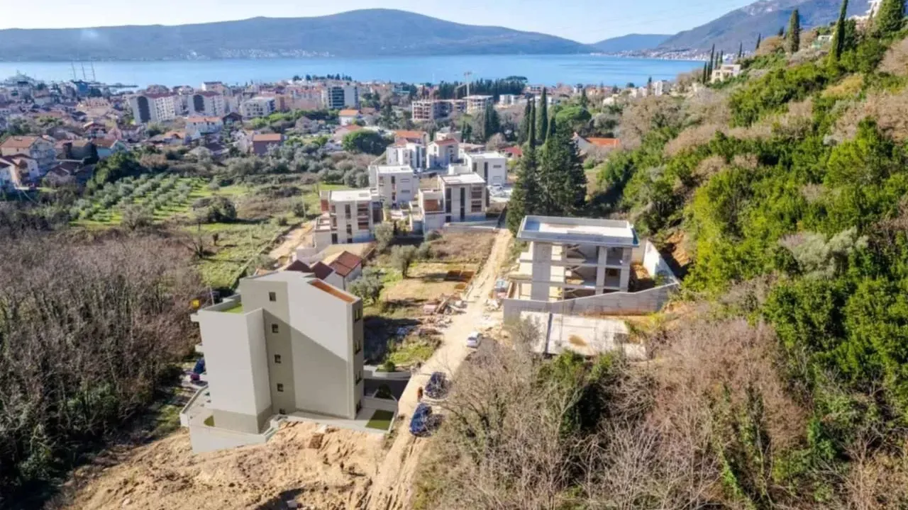 Sale, two bedroom apartment, 70m², Centar, Tivat