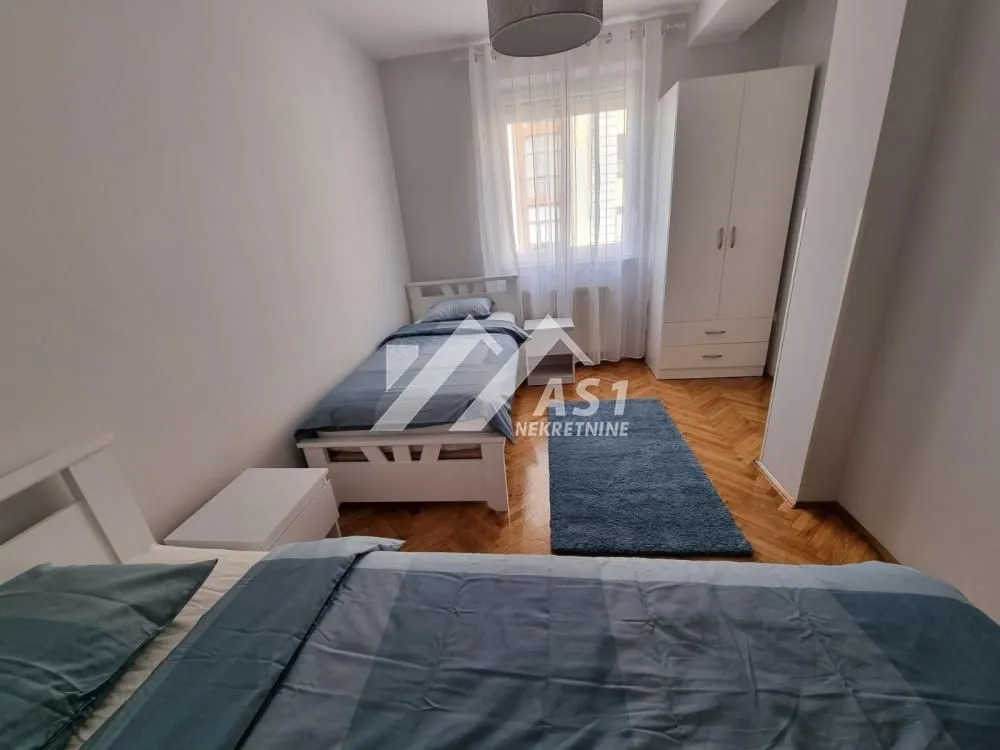 Izdavanje, jednosoban stan, 31m², Grbavica, Novi Sad Sve Podlokacije