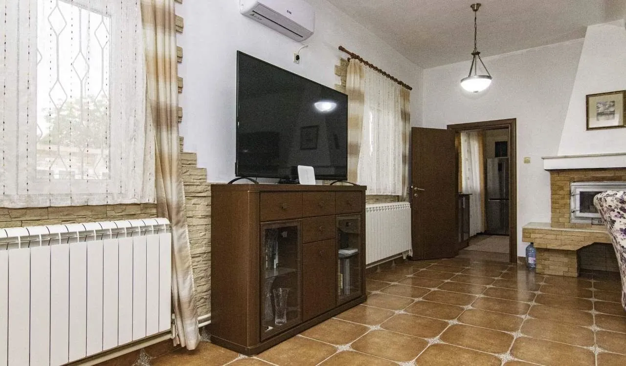 Prodaja, kuća, 400m², Danilovgrad, Crna Gora