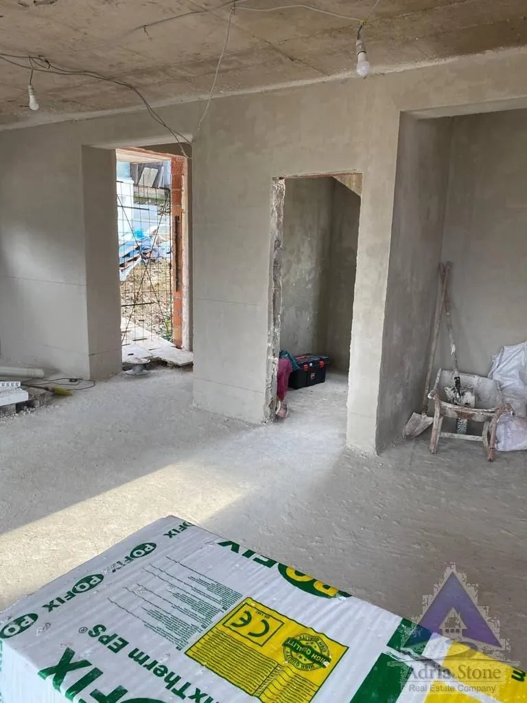 Prodaja, kuća, 230m², Kalimanj, Tivat